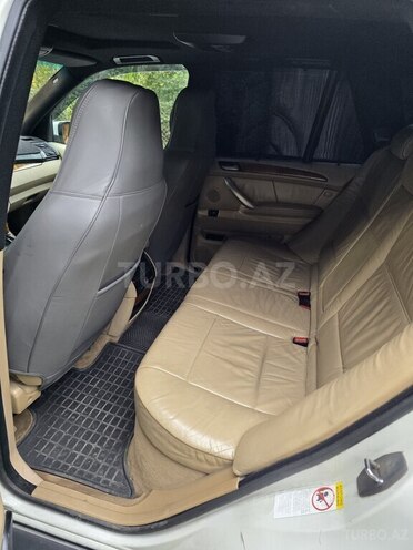 BMW X5 2002, 348,000 km - 4.4 l - Zaqatala