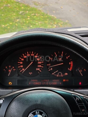 BMW X5 2002, 348,000 km - 4.4 l - Zaqatala