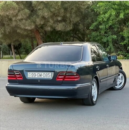Mercedes E 270 2001, 400,000 km - 2.7 l - Bakı