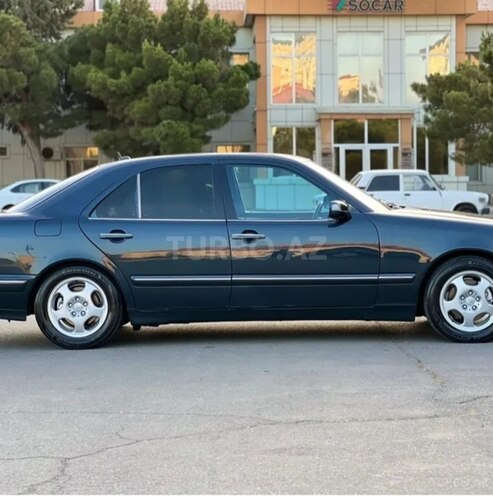 Mercedes E 270 2001, 400,000 km - 2.7 l - Bakı
