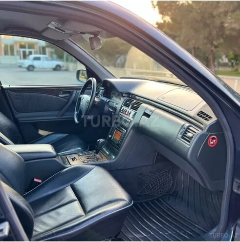 Mercedes E 270 2001, 400,000 km - 2.7 l - Bakı