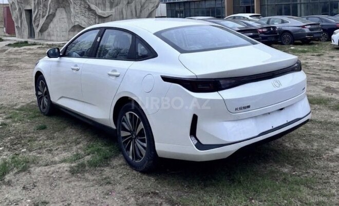 Changan Qiyuan A05 2025, 0 km - 1.5 л - Bakı