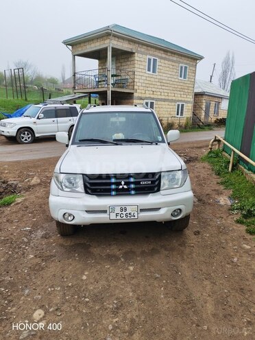 Mitsubishi Pajero io 2000, 250,000 km - 2.0 l - Yardımlı