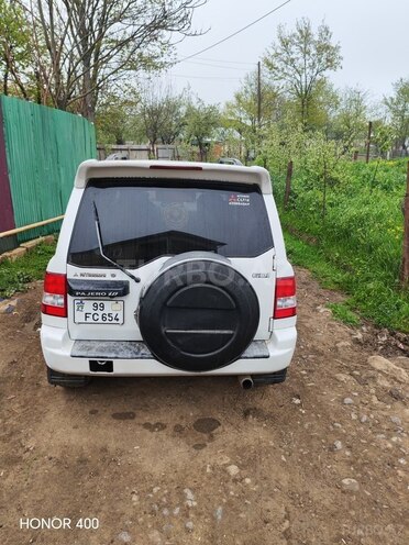 Mitsubishi Pajero io 2000, 250,000 km - 2.0 l - Yardımlı