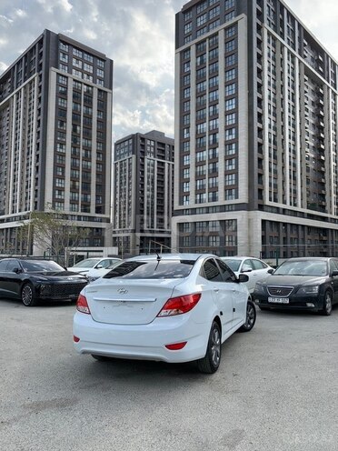 Hyundai Accent 2017, 100,000 km - 1.4 l - Bakı