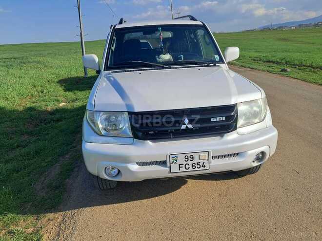 Mitsubishi Pajero io 2000, 250,000 km - 2.0 l - Yardımlı