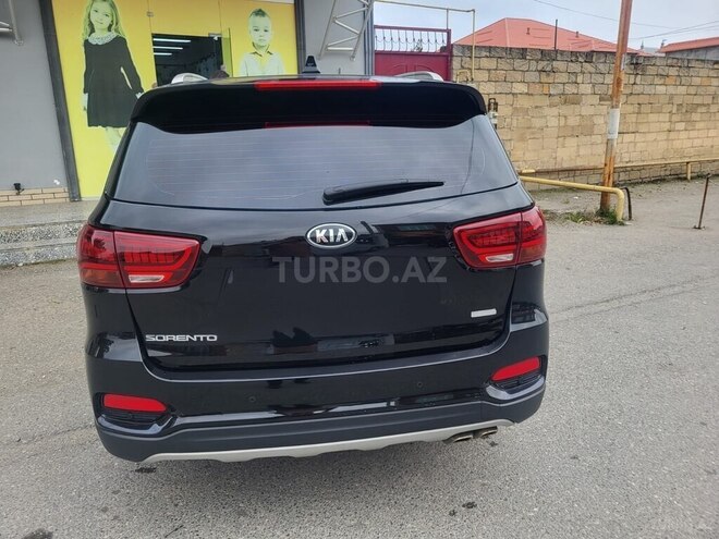 Kia Sorento 2018, 130,244 km - 2.0 l - Quba