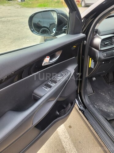 Kia Sorento 2018, 130,244 km - 2.0 l - Quba