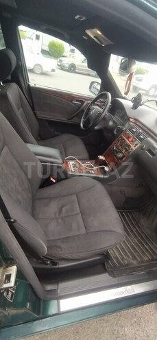 Mercedes E 220 2000, 569,850 km - 2.2 l - Masallı