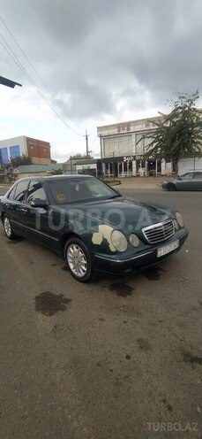 Mercedes E 220 2000, 569,850 km - 2.2 l - Masallı