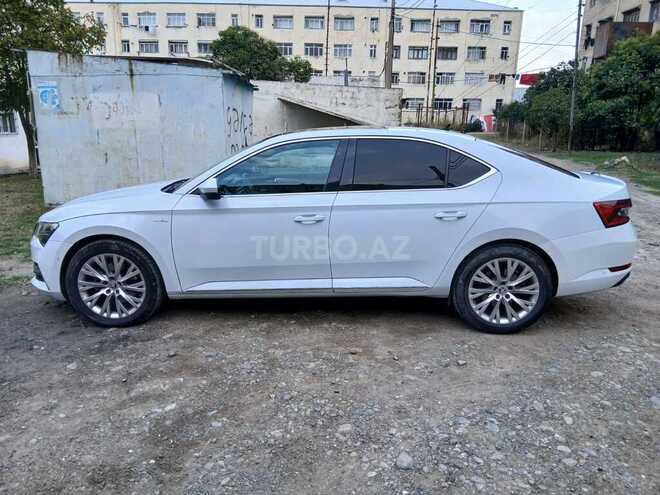 Skoda Superb 2021, 230,000 km - 2.0 l - Gəncə