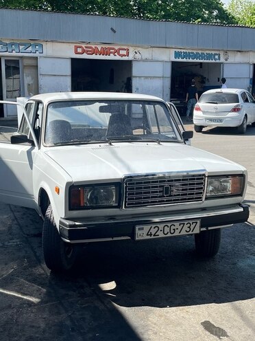 LADA (VAZ) 2107 2006, 150,000 km - 1.6 l - Qax