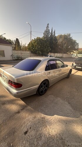 Mercedes E 220 2000, 480,000 km - 2.2 л - Sumqayıt
