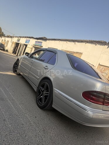 Mercedes E 220 2000, 480,000 km - 2.2 л - Sumqayıt