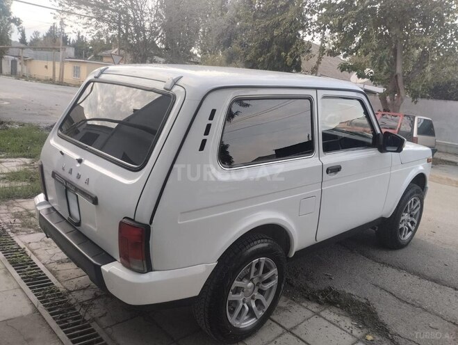 LADA (VAZ) Niva 2015, 269,436 km - 1.7 l - Salyan
