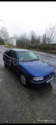 Opel Astra 1995, 240,000 km - 1.6 l - Şəki