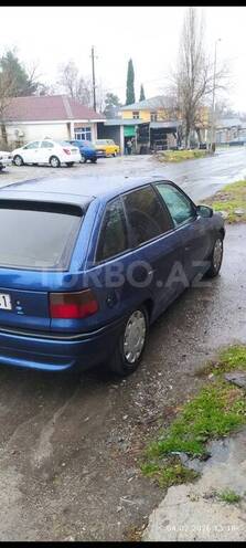 Opel Astra 1995, 240,000 km - 1.6 l - Şəki