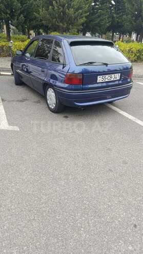 Opel Astra 1995, 240,000 km - 1.6 l - Şəki