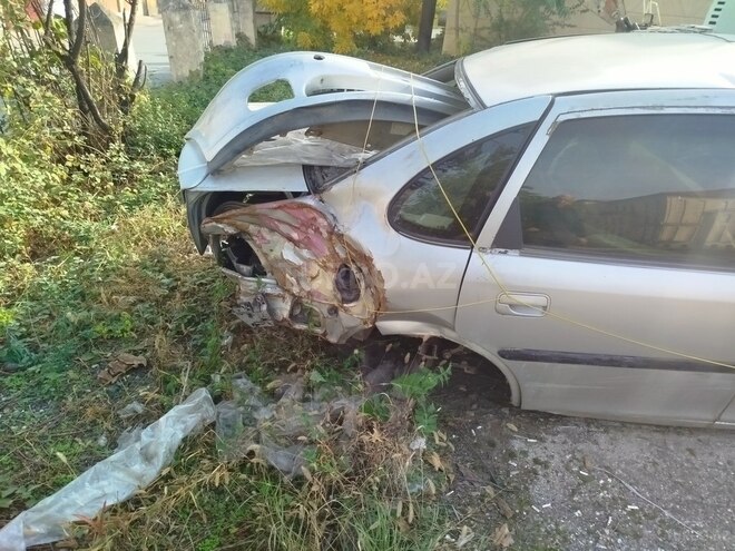 Opel Vectra 1998, 188,460 km - 2.0 l - Quba
