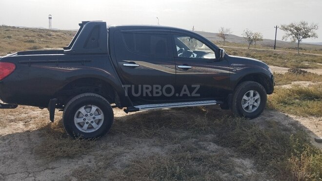 Mitsubishi L200 2012, 308,000 km - 2.5 l - Sumqayıt