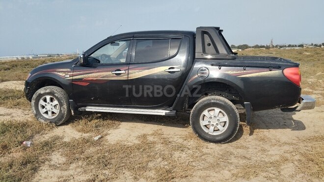 Mitsubishi L200 2012, 308,000 km - 2.5 l - Sumqayıt