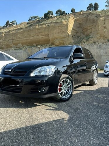 Toyota Corolla 2005, 225,000 km - 1.4 l - Bakı