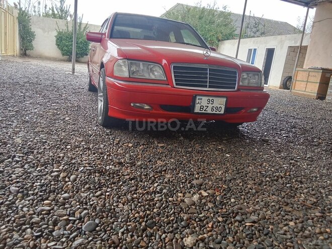 Mercedes E 240 1998, 123,450 km - 2.4 л - Salyan