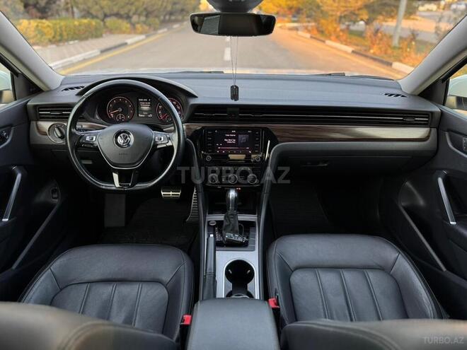 Volkswagen Passat (North America) 2020, 243,011 km - 2.0 l - Bakı