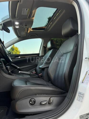 Volkswagen Passat (North America) 2020, 243,011 km - 2.0 l - Bakı