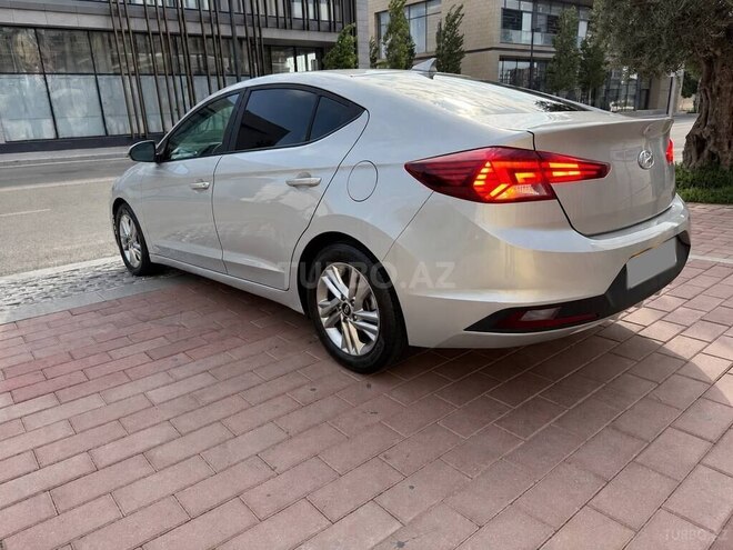 Hyundai Elantra 2019, 142,000 km - 2.0 л - Bakı