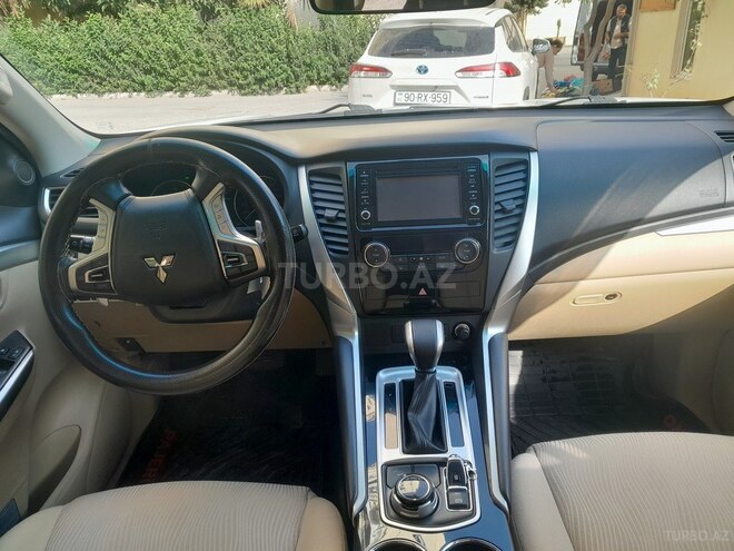Mitsubishi  2018, 59,855 km - 3.0 l - Bakı