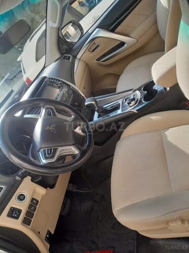 Mitsubishi  2018, 59,855 km - 3.0 l - Bakı