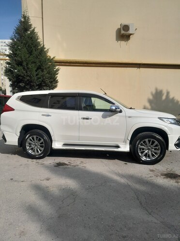 Mitsubishi  2018, 59,855 km - 3.0 l - Bakı