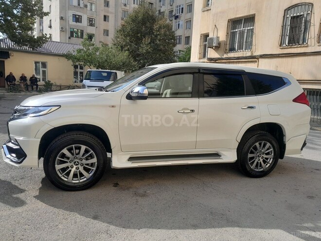 Mitsubishi  2018, 59,855 km - 3.0 l - Bakı