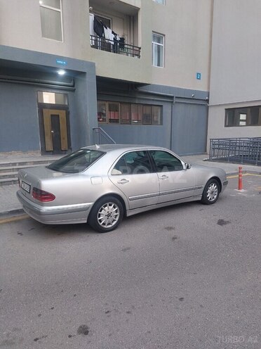 Mercedes E 220 2000, 405,659 km - 2.2 л - Bakı