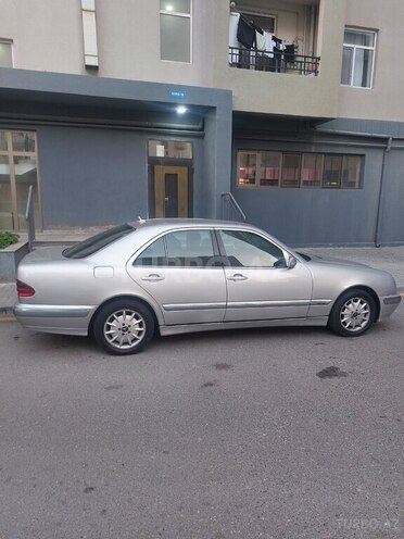 Mercedes E 220 2000, 405,659 km - 2.2 л - Bakı