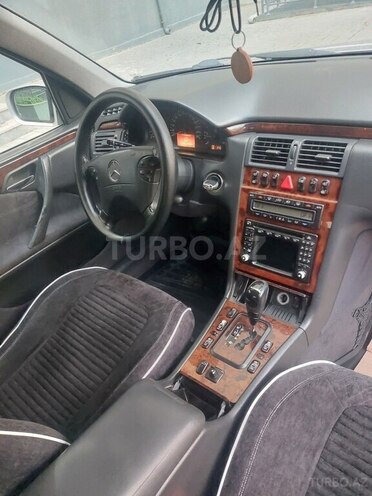 Mercedes E 220 2000, 405,659 km - 2.2 л - Bakı