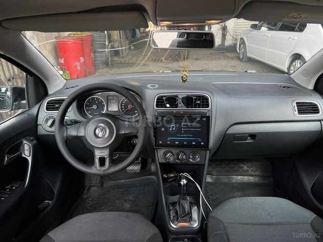 Volkswagen Polo 2011, 225,000 km - 1.4 l - Bakı