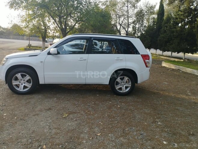 Suzuki Grand Vitara 2008, 428,806 km - 2.0 l - Salyan