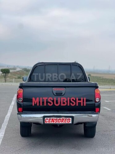 Mitsubishi L200 2013, 335,000 km - 2.5 l - Quba
