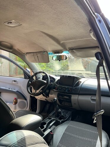 Mitsubishi L200 2013, 335,000 km - 2.5 l - Quba