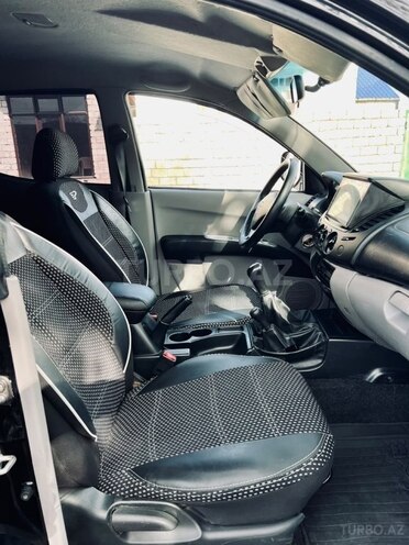 Mitsubishi L200 2013, 335,000 km - 2.5 l - Quba
