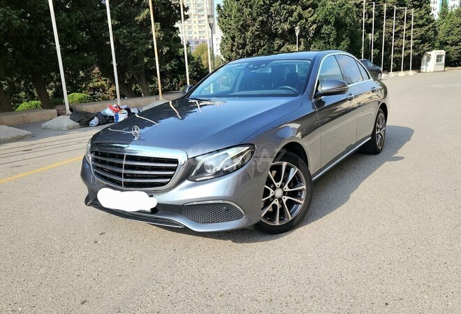 Mercedes E 220 d 4MATIC 2017, 270,000 km - 2.0 l - Bakı