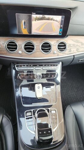 Mercedes E 220 d 4MATIC 2017, 270,000 km - 2.0 l - Bakı