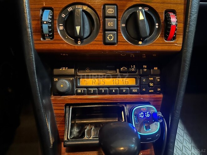 Mercedes E 220 1995, 415,000 km - 2.2 l - Bakı