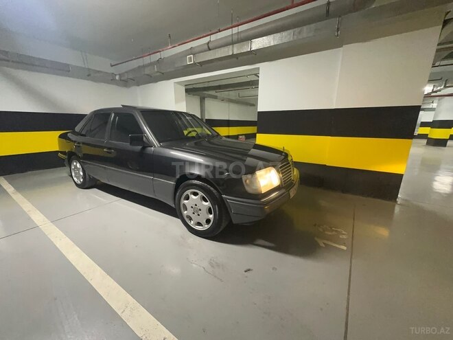 Mercedes E 220 1995, 415,000 km - 2.2 l - Bakı