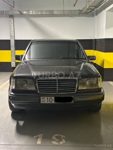 Mercedes E 220 1995, 415,000 km - 2.2 l - Bakı