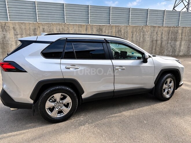 Toyota RAV4 2023, 17,000 km - 2.5 l - Bakı