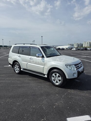 Mitsubishi Pajero 2008, 220,000 km - 3.0 l - Bakı