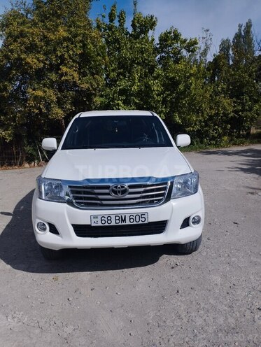 Toyota Hilux 2013, 226,000 km - 3.0 l - Naxçıvan